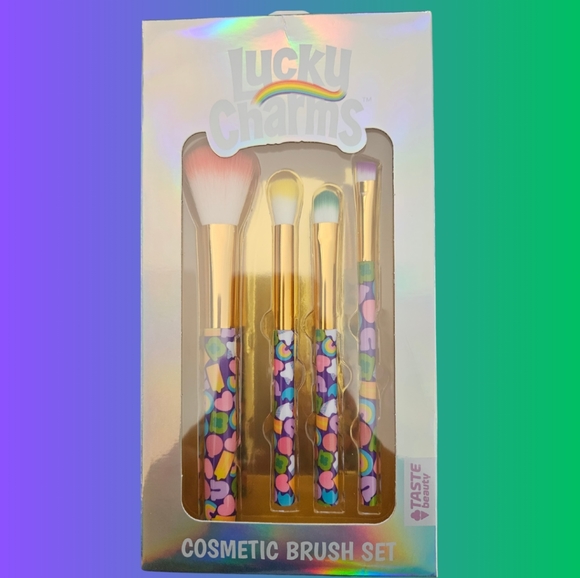 Lucky Charms Makeup Bag and Brush Set - Picture 3 of 5